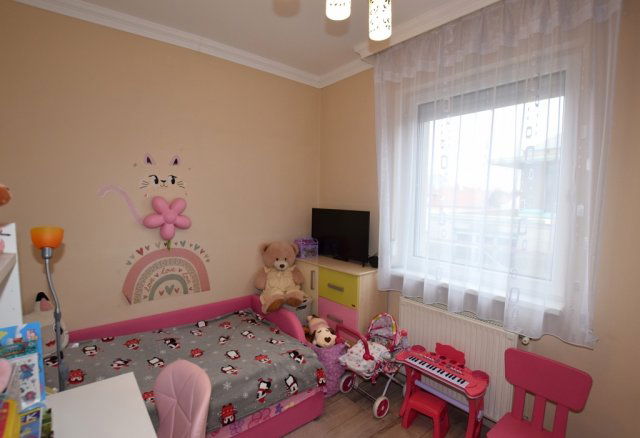 Eladó téglalakás, Debrecenben 76.9 M Ft, 2+2 szobás