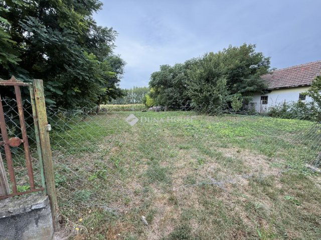 Eladó telek, Tiszavasváriban, Vasvári Pál utcában 2.5 M Ft