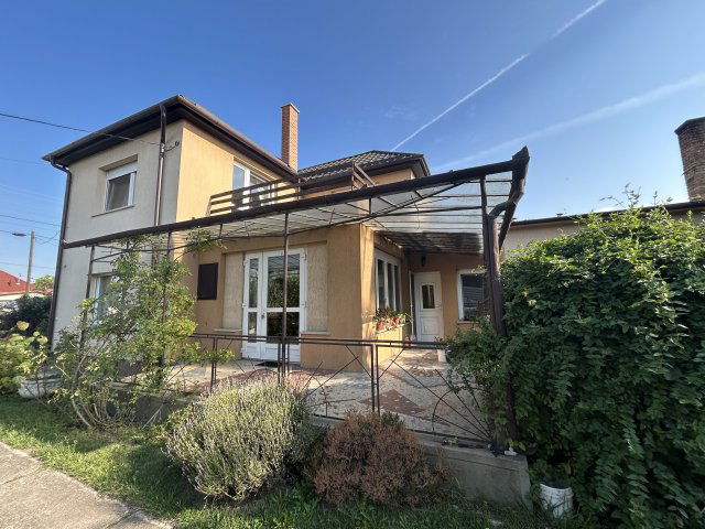 Eladó családi ház, Pilisen, Bence úton 98 M Ft, 5 szobás