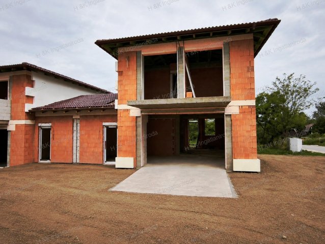 Eladó ikerház, Fóton 145.5 M Ft, 4 szobás / költözzbe.hu