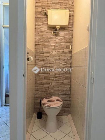 Eladó panellakás, Szegeden 62.9 M Ft, 3 szobás