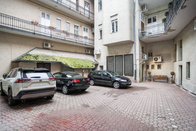 Eladó téglalakás, Miskolcon 42.5 M Ft, 1 szobás