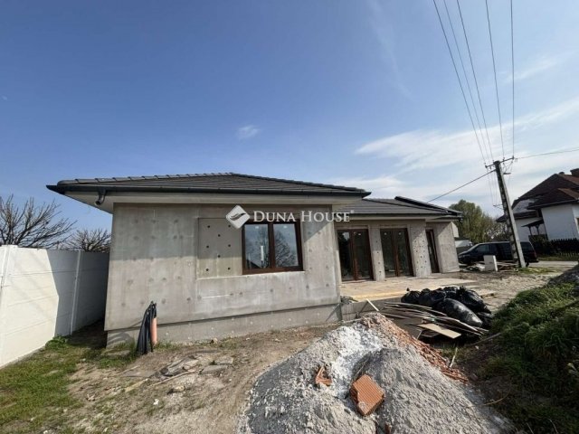 Eladó családi ház, Kecskeméten 179.9 M Ft, 4 szobás