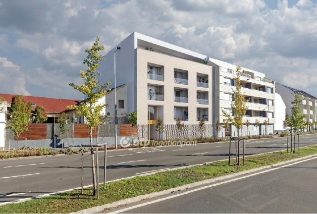 Eladó téglalakás, Debrecenben 66.606 M Ft, 1+1 szobás