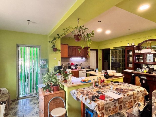 Eladó családi ház, Tiszaföldváron 30 M Ft, 3 szobás