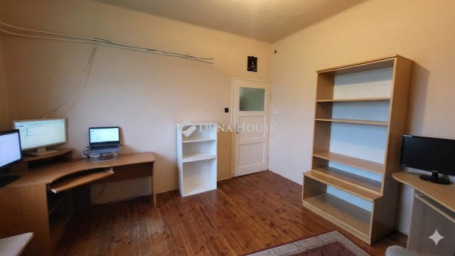 Eladó családi ház, Kisteleken 32 M Ft, 3 szobás