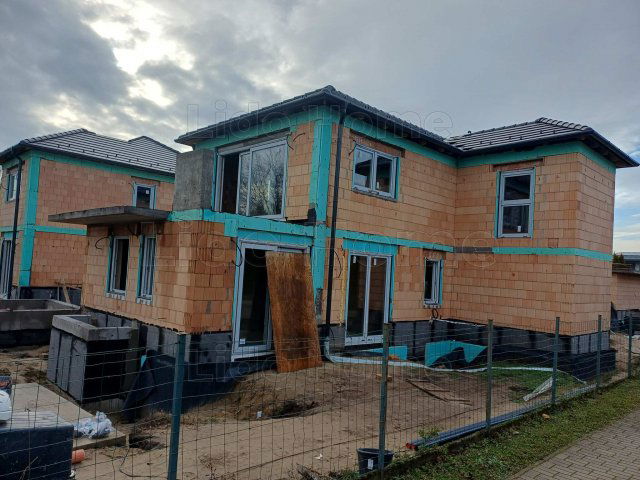 Eladó nyaraló, Siófokon 79.9 M Ft, 3 szobás