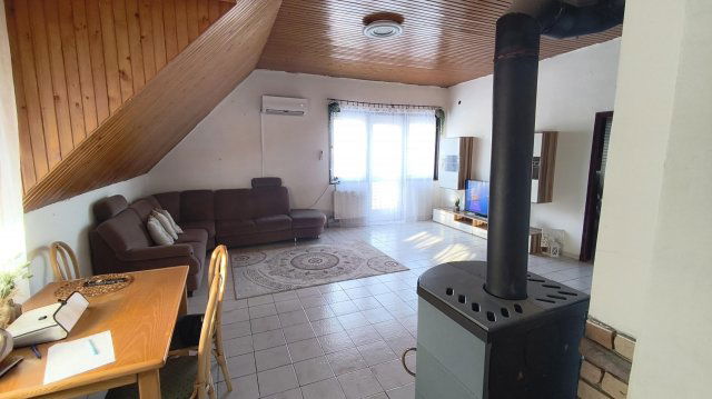 Eladó családi ház, Tamásiban 62.9 M Ft, 6+1 szobás