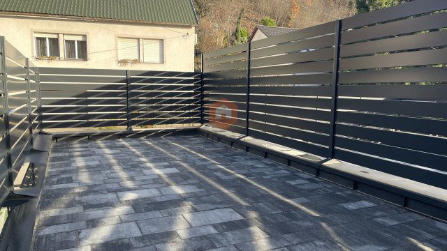 Eladó téglalakás, Pécsett, Bálicsi úton 79.9 M Ft, 3 szobás