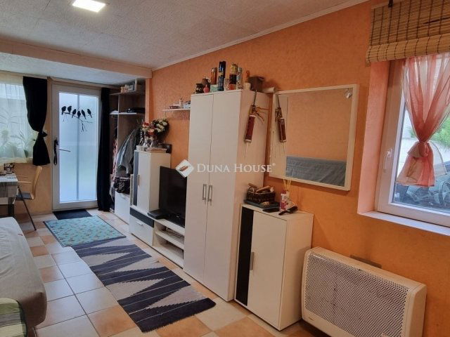 Eladó téglalakás, Gárdonyban 39.9 M Ft, 2 szobás