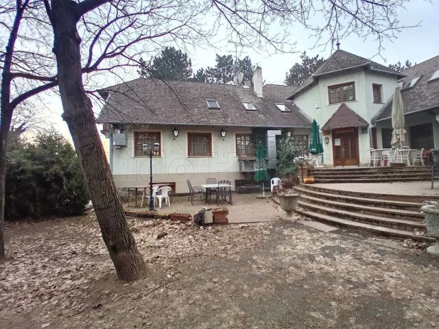 Eladó üzlethelyiség, Győrött 319 M Ft / költözzbe.hu
