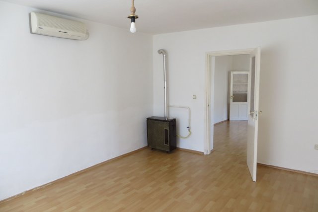 Eladó családi ház, Egerben 54 M Ft, 3+1 szobás