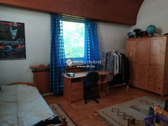 Eladó családi ház, Érden 260 M Ft, 8 szobás