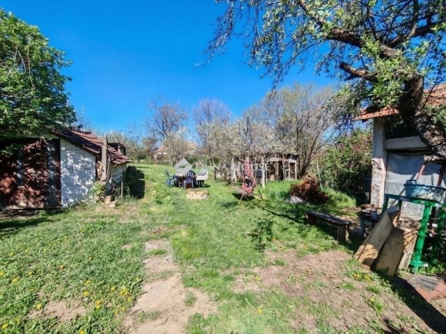 Eladó családi ház, Úrin 59 M Ft, 3 szobás