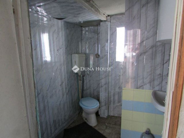 Eladó családi ház, Szentmártonkátán 13.5 M Ft, 3 szobás