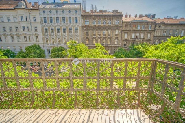 Eladó téglalakás, Budapesten, VIII. kerületben 195 M Ft