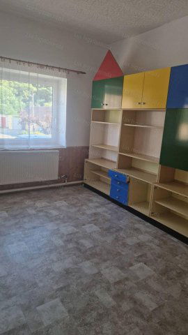 Eladó családi ház, Kesztölcön 73 M Ft, 3 szobás
