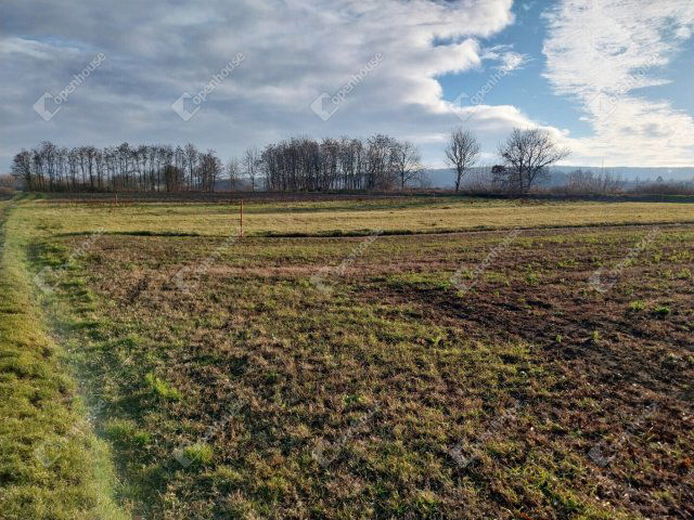 Eladó telek, Csepregen 8.7 M Ft / költözzbe.hu