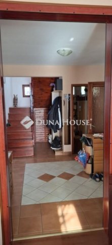 Eladó családi ház, Vecsésen 149.999 M Ft, 5 szobás