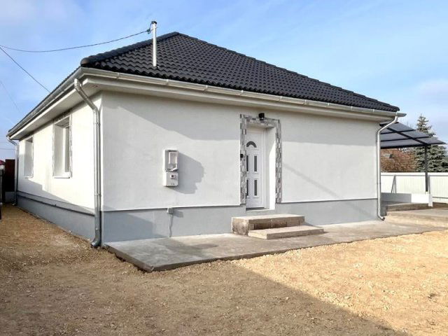 Eladó családi ház, Nagykátán 56 M Ft, 2 szobás