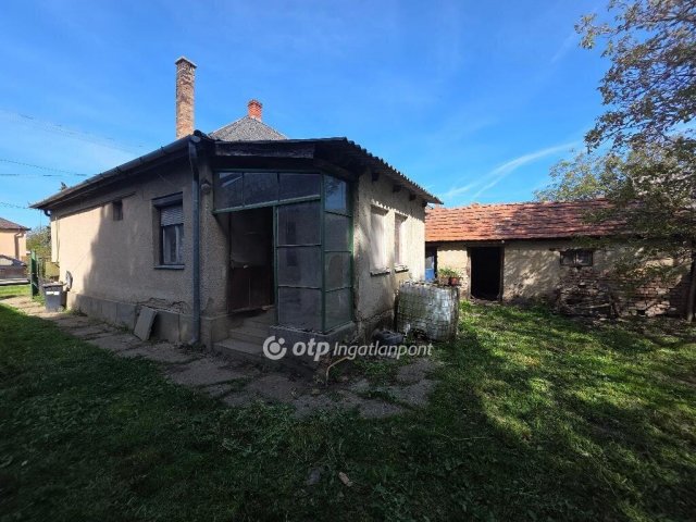 Eladó családi ház, Jánosházán 18.19 M Ft, 2 szobás