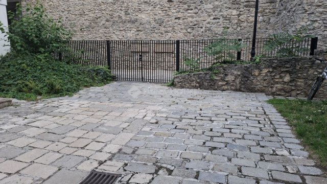 Eladó üzlethelyiség, Sopronban 24.99 M Ft, 1 szobás
