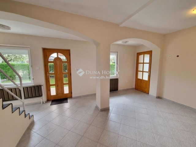 Eladó családi ház, Gárdonyban 77.9 M Ft, 5 szobás