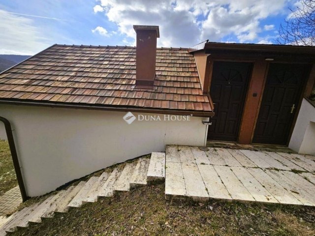 Eladó nyaraló, Piliscséven 56.397 M Ft, 4 szobás