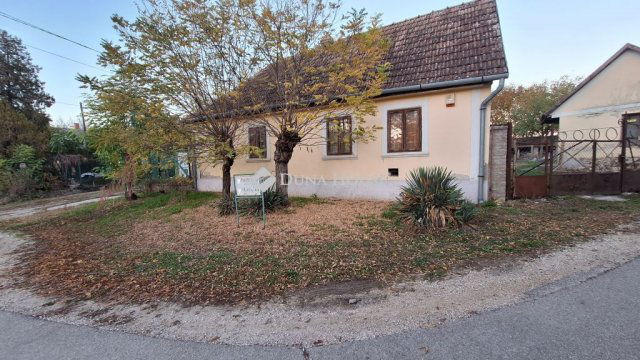 Eladó családi ház, Cecén 18.9 M Ft, 3 szobás