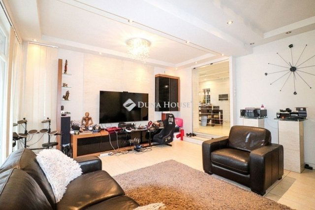 Eladó családi ház, Mogyoródon 189.9 M Ft, 5 szobás