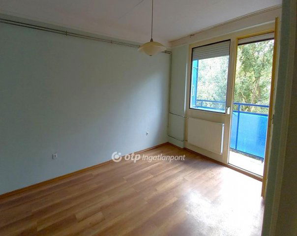 Eladó panellakás, Salgótarjánban 6.2 M Ft, 1 szobás