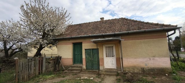 Eladó családi ház, Szakolyon, Kossuth utcában 13 M Ft