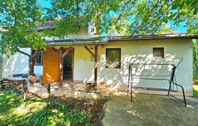 Eladó családi ház, Zákányon 16 M Ft, 3 szobás