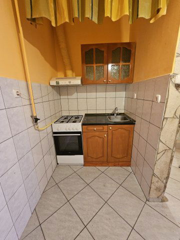 Eladó téglalakás, Pápán 20.9 M Ft, 1 szobás