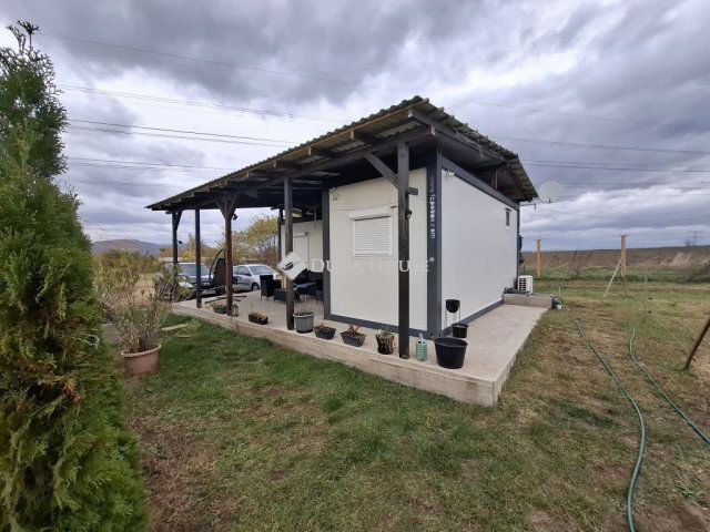 Eladó családi ház, Dunakeszin 105 M Ft, 2 szobás