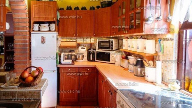 Eladó családi ház, Budakalászon 108.7 M Ft, 4 szobás