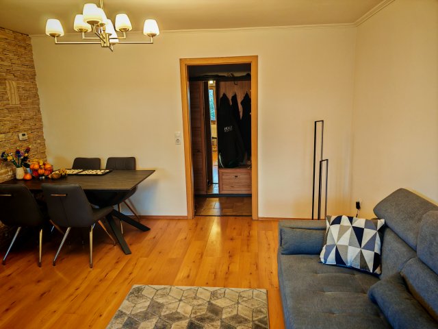 Kiadó téglalakás, albérlet, Pécsett 250 E Ft / hó, 2+2 szobás