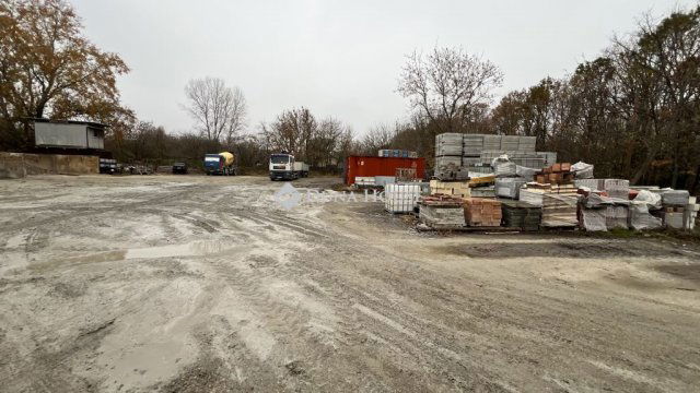 Eladó ipari ingatlan, Budapesten, XVI. kerületben, Sarjú úton