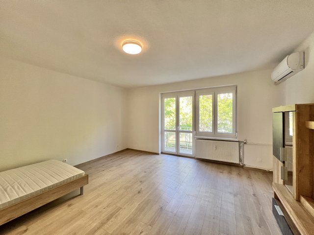 Kiadó téglalakás, albérlet, Kaposváron 130 E Ft / hó, 1 szobás