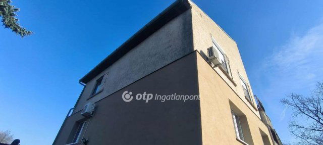 Eladó téglalakás, Békéscsabán 43 M Ft, 5 szobás