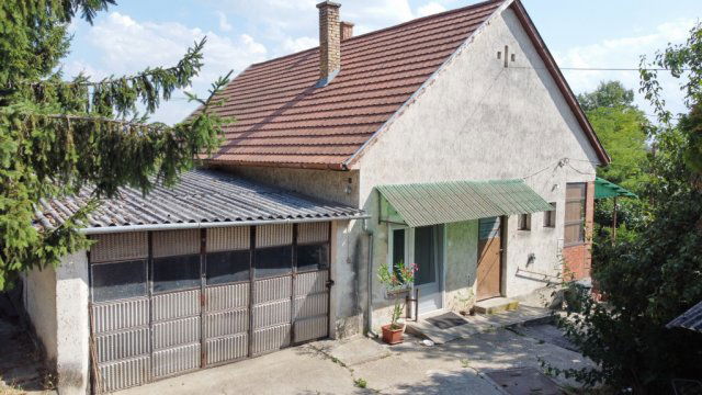 Eladó családi ház, Vácon, Kosdi úton 59.9 M Ft, 1+2 szobás