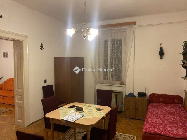 Eladó téglalakás, Szegeden 44.99 M Ft, 2 szobás