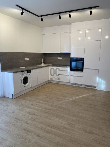 Kiadó téglalakás, albérlet, Szolnokon 250 E Ft / hó, 3 szobás