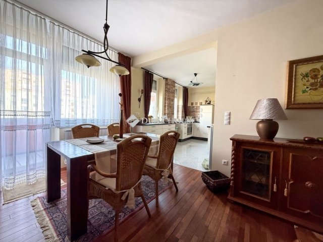 Eladó téglalakás, Székesfehérvárott 65 M Ft, 3 szobás