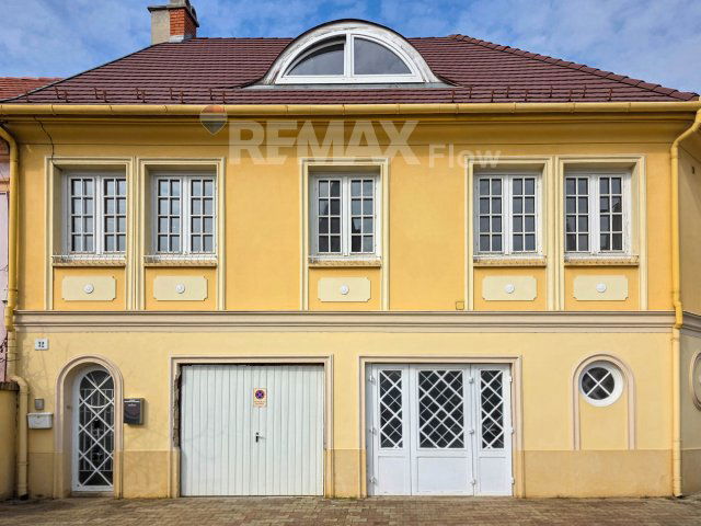 Kiadó téglalakás, albérlet, Pécsett, Aradi Vértanúk útján