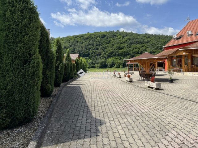 Eladó hotel, Sirokban 77 M Ft, 9 szobás / költözzbe.hu