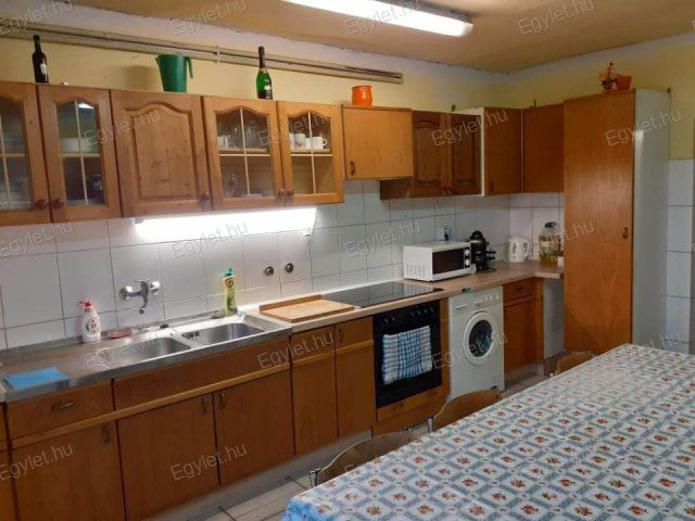 Eladó hotel, Kiskunlacházán 159 M Ft, 10 szobás