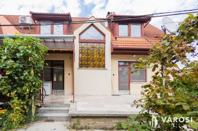 Eladó családi ház, Gyulán 149 M Ft, 9+1 szobás