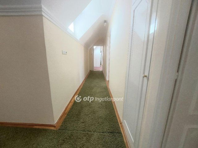 Eladó családi ház, Kecskeméten 150.045 M Ft, 6 szobás