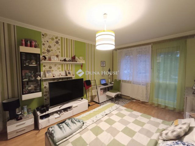 Eladó panellakás, Sopronban 57.9 M Ft, 2 szobás